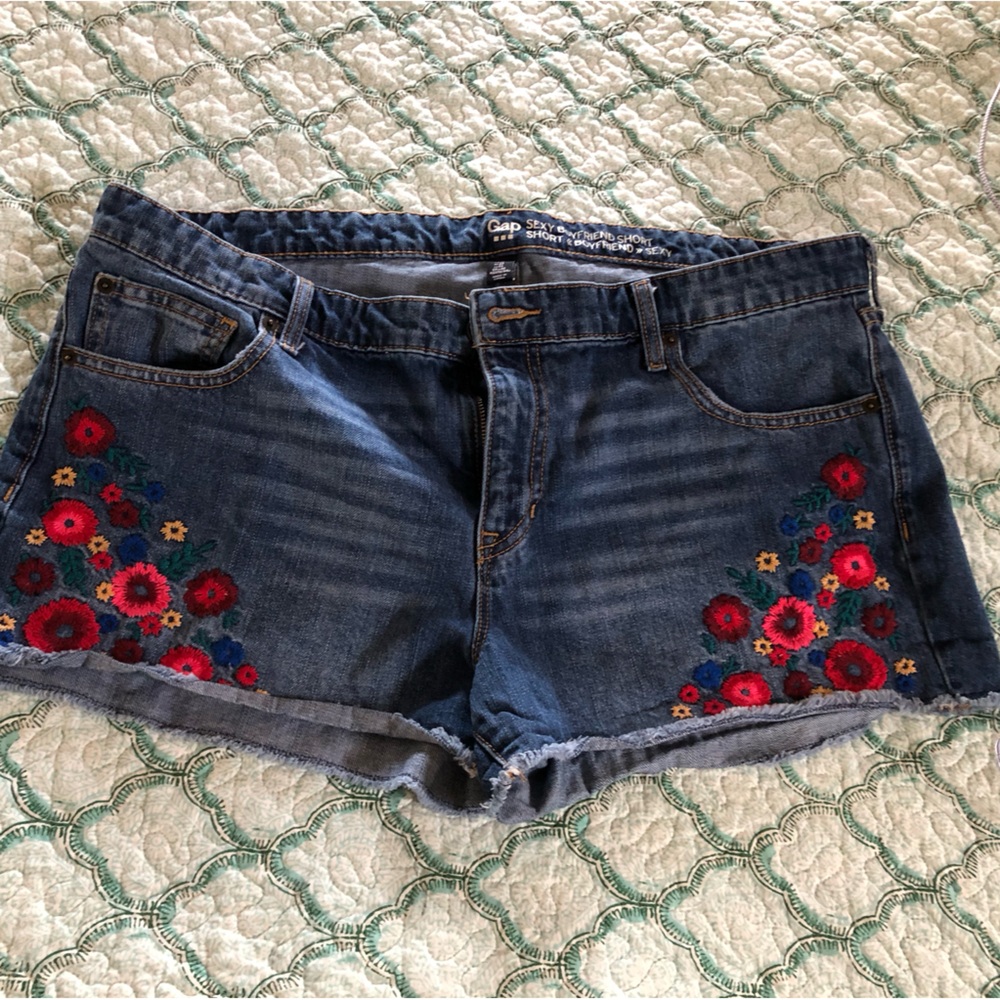 Gap Sexy Boyfriend Shorts Size 18